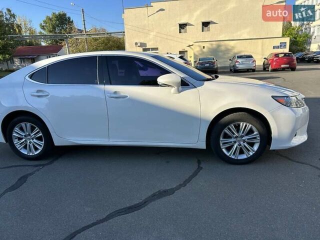 Белый Лексус ЕС, объемом двигателя 3.46 л и пробегом 149 тыс. км за 16700 $, фото 23 на Automoto.ua
