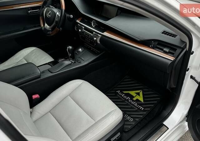 Белый Лексус ЕС, объемом двигателя 2.5 л и пробегом 178 тыс. км за 16500 $, фото 20 на Automoto.ua