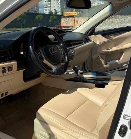 Білий Лексус ЕС, об'ємом двигуна 3.5 л та пробігом 197 тис. км за 17000 $, фото 10 на Automoto.ua