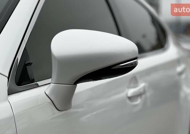 Белый Лексус ЕС, объемом двигателя 2.5 л и пробегом 178 тыс. км за 16500 $, фото 8 на Automoto.ua