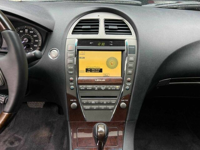 Белый Лексус ЕС, объемом двигателя 3.5 л и пробегом 199 тыс. км за 11900 $, фото 20 на Automoto.ua