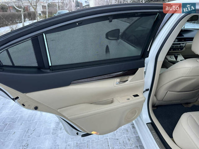 Белый Лексус ЕС, объемом двигателя 3.44 л и пробегом 189 тыс. км за 16500 $, фото 15 на Automoto.ua