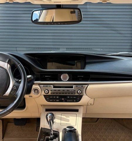 Білий Лексус ЕС, об'ємом двигуна 3.5 л та пробігом 197 тис. км за 17000 $, фото 9 на Automoto.ua