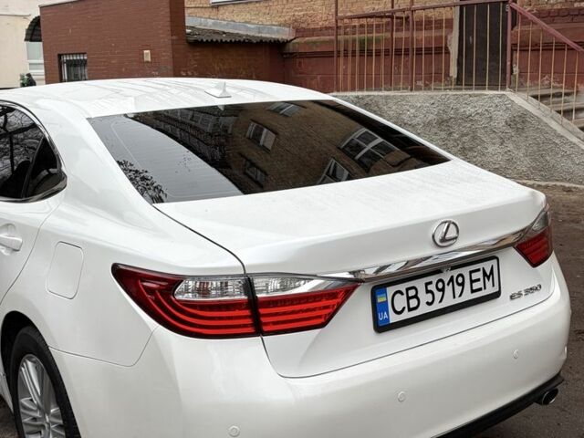 Белый Лексус ЕС, объемом двигателя 3.5 л и пробегом 186 тыс. км за 17900 $, фото 2 на Automoto.ua