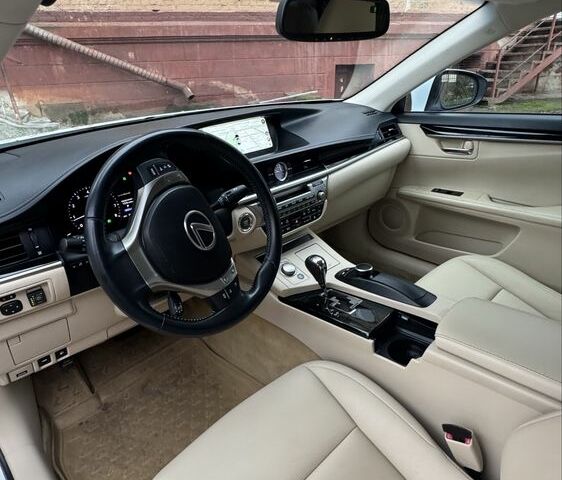 Белый Лексус ЕС, объемом двигателя 3.5 л и пробегом 186 тыс. км за 17900 $, фото 7 на Automoto.ua