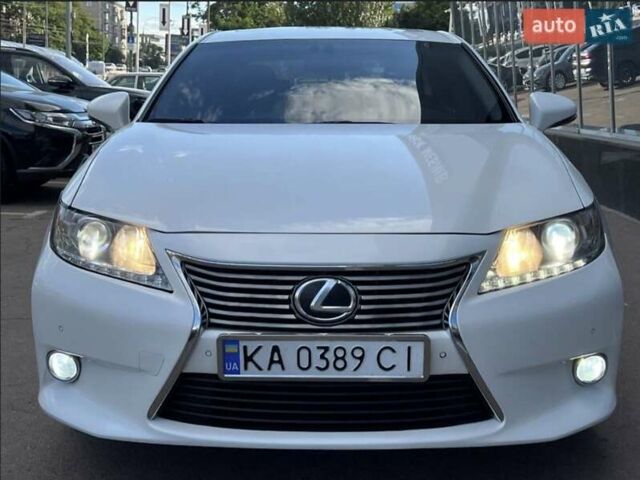 Белый Лексус ЕС, объемом двигателя 3.46 л и пробегом 149 тыс. км за 16700 $, фото 1 на Automoto.ua