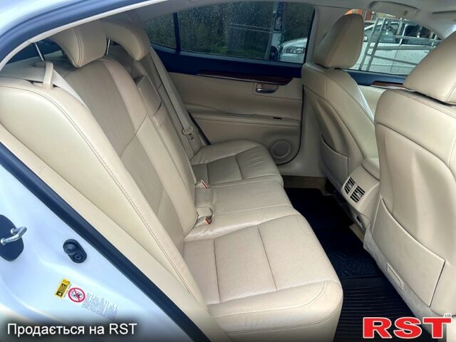 Білий Лексус ЕС, об'ємом двигуна 2.5 л та пробігом 240 тис. км за 16300 $, фото 11 на Automoto.ua