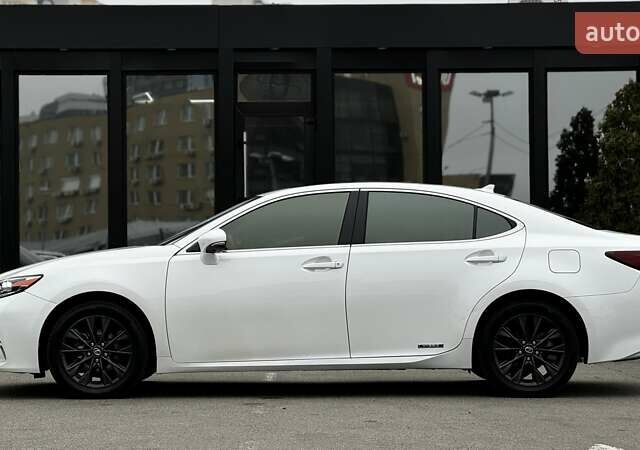Белый Лексус ЕС, объемом двигателя 2.5 л и пробегом 178 тыс. км за 16500 $, фото 3 на Automoto.ua