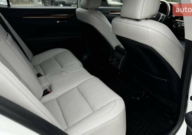 Белый Лексус ЕС, объемом двигателя 2.5 л и пробегом 178 тыс. км за 16500 $, фото 17 на Automoto.ua