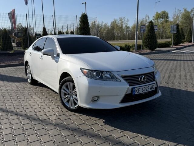 Белый Лексус ЕС, объемом двигателя 0 л и пробегом 180 тыс. км за 15250 $, фото 1 на Automoto.ua