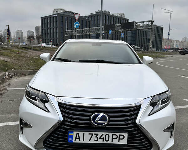 Білий Лексус ЕС, об'ємом двигуна 2.49 л та пробігом 228 тис. км за 17300 $, фото 4 на Automoto.ua