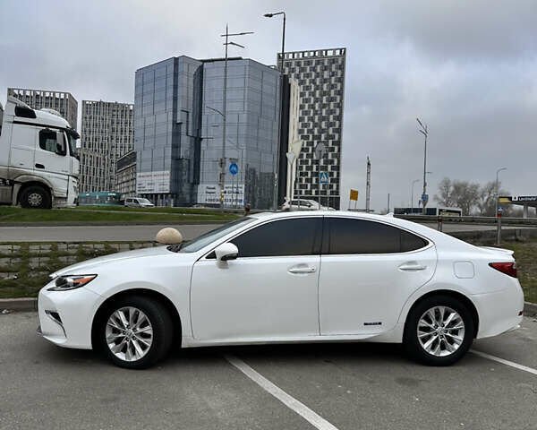 Білий Лексус ЕС, об'ємом двигуна 2.49 л та пробігом 228 тис. км за 17300 $, фото 6 на Automoto.ua