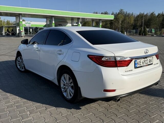 Белый Лексус ЕС, объемом двигателя 0 л и пробегом 180 тыс. км за 15250 $, фото 5 на Automoto.ua