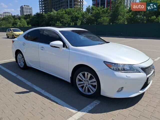 Белый Лексус ЕС, объемом двигателя 2.49 л и пробегом 195 тыс. км за 15500 $, фото 3 на Automoto.ua