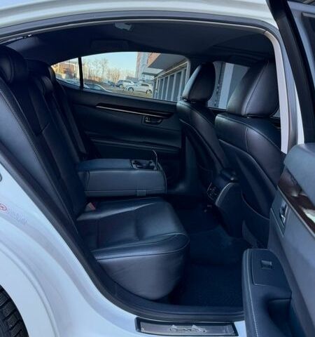 Білий Лексус ЕС, об'ємом двигуна 3.44 л та пробігом 87 тис. км за 22700 $, фото 24 на Automoto.ua