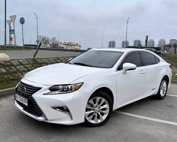 Білий Лексус ЕС, об'ємом двигуна 2.49 л та пробігом 228 тис. км за 17300 $, фото 13 на Automoto.ua