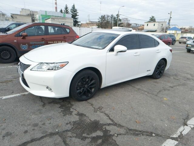 Белый Лексус ЕС, объемом двигателя 2 л и пробегом 160 тыс. км за 14300 $, фото 1 на Automoto.ua