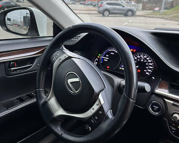 Білий Лексус ЕС, об'ємом двигуна 2.49 л та пробігом 228 тис. км за 17300 $, фото 34 на Automoto.ua