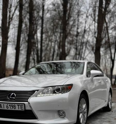 Белый Лексус ЕС, объемом двигателя 2.49 л и пробегом 79 тыс. км за 20499 $, фото 7 на Automoto.ua