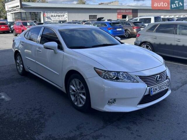 Білий Лексус ЕС, об'ємом двигуна 2.49 л та пробігом 183 тис. км за 14999 $, фото 2 на Automoto.ua