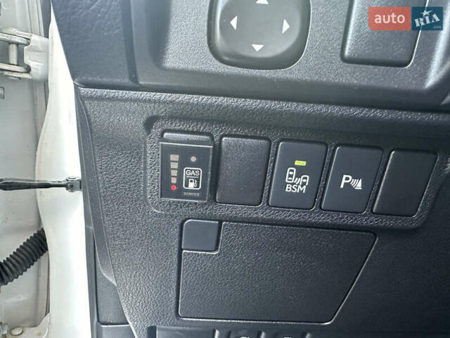 Белый Лексус ЕС, объемом двигателя 2.49 л и пробегом 167 тыс. км за 17500 $, фото 19 на Automoto.ua