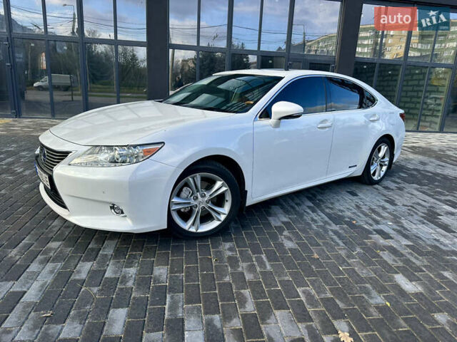 Белый Лексус ЕС, объемом двигателя 2.49 л и пробегом 167 тыс. км за 15500 $, фото 3 на Automoto.ua
