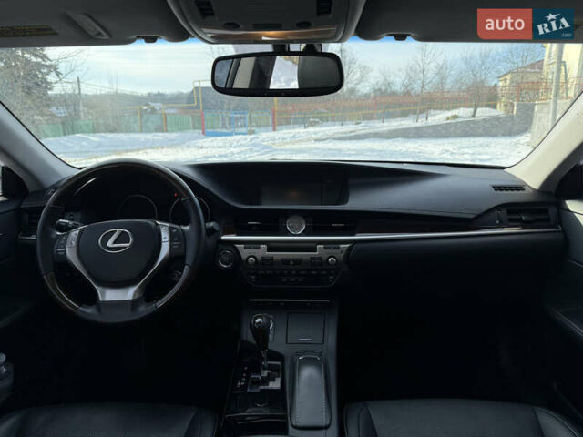 Белый Лексус ЕС, объемом двигателя 3.5 л и пробегом 87 тыс. км за 22500 $, фото 90 на Automoto.ua