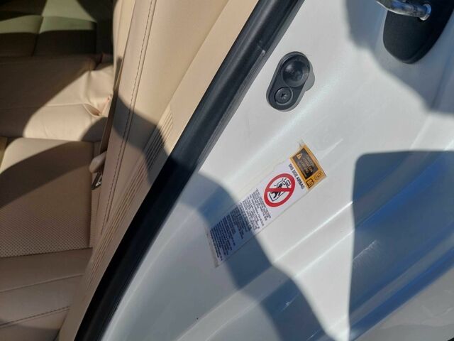 Білий Лексус ЕС, об'ємом двигуна 3.5 л та пробігом 185 тис. км за 23500 $, фото 20 на Automoto.ua