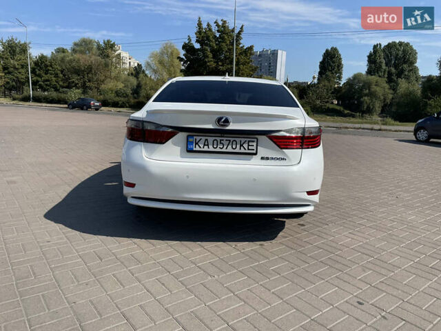 Білий Лексус ЕС, об'ємом двигуна 2.49 л та пробігом 247 тис. км за 15800 $, фото 3 на Automoto.ua