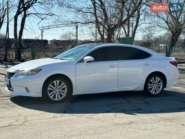 Білий Лексус ЕС, об'ємом двигуна 3.5 л та пробігом 271 тис. км за 12999 $, фото 11 на Automoto.ua