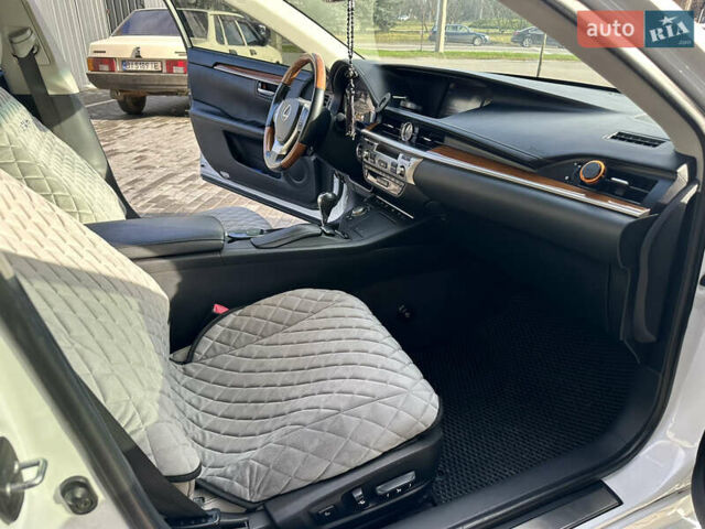 Белый Лексус ЕС, объемом двигателя 2.49 л и пробегом 167 тыс. км за 17500 $, фото 13 на Automoto.ua