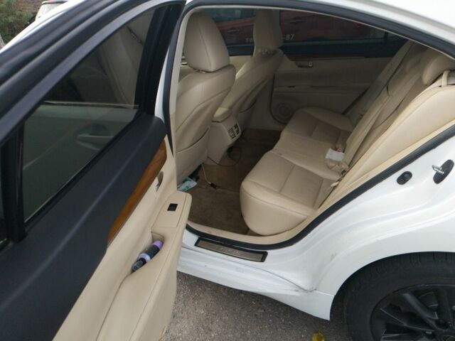 Белый Лексус ЕС, объемом двигателя 2 л и пробегом 160 тыс. км за 14300 $, фото 5 на Automoto.ua