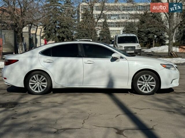 Білий Лексус ЕС, об'ємом двигуна 3.5 л та пробігом 271 тис. км за 12999 $, фото 23 на Automoto.ua