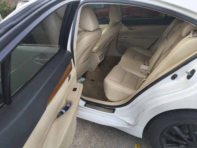 Белый Лексус ЕС, объемом двигателя 2 л и пробегом 160 тыс. км за 14300 $, фото 6 на Automoto.ua