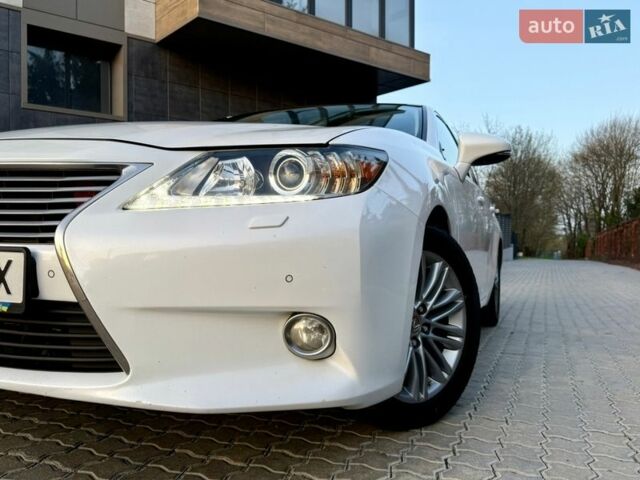 Белый Лексус ЕС, объемом двигателя 3.44 л и пробегом 189 тыс. км за 16800 $, фото 4 на Automoto.ua