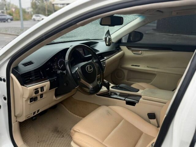 Білий Лексус ЕС, об'ємом двигуна 3.5 л та пробігом 250 тис. км за 11986 $, фото 4 на Automoto.ua