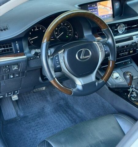 Білий Лексус ЕС, об'ємом двигуна 3.44 л та пробігом 87 тис. км за 22700 $, фото 29 на Automoto.ua