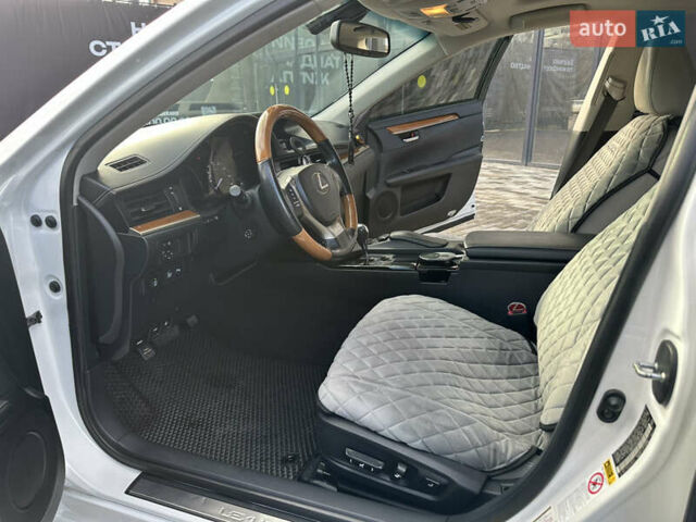 Белый Лексус ЕС, объемом двигателя 2.49 л и пробегом 167 тыс. км за 15500 $, фото 15 на Automoto.ua