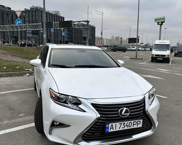 Білий Лексус ЕС, об'ємом двигуна 2.49 л та пробігом 228 тис. км за 17300 $, фото 3 на Automoto.ua