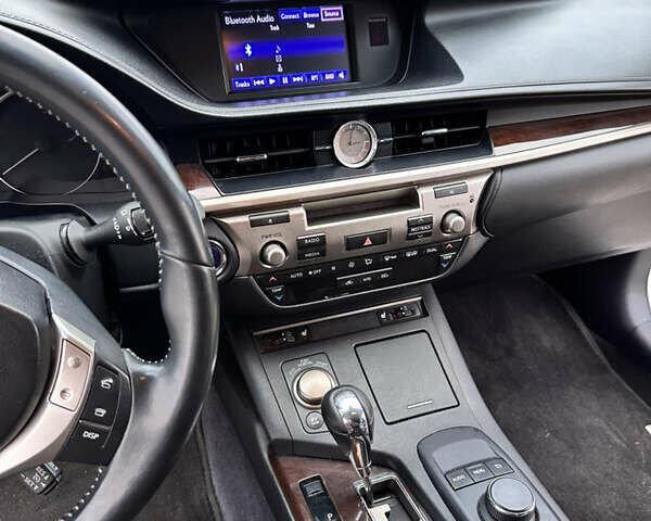 Білий Лексус ЕС, об'ємом двигуна 2.49 л та пробігом 228 тис. км за 17300 $, фото 31 на Automoto.ua