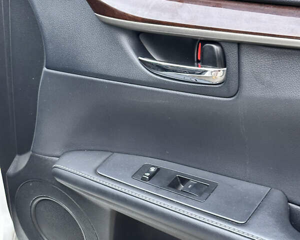 Білий Лексус ЕС, об'ємом двигуна 2.49 л та пробігом 228 тис. км за 17300 $, фото 36 на Automoto.ua