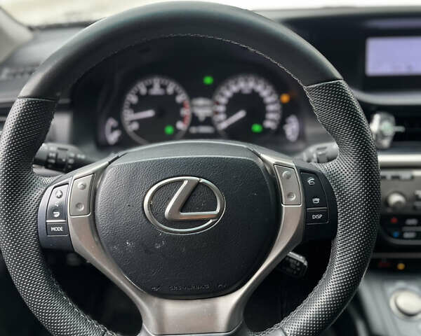 Белый Лексус ЕС, объемом двигателя 2.5 л и пробегом 199 тыс. км за 15199 $, фото 11 на Automoto.ua