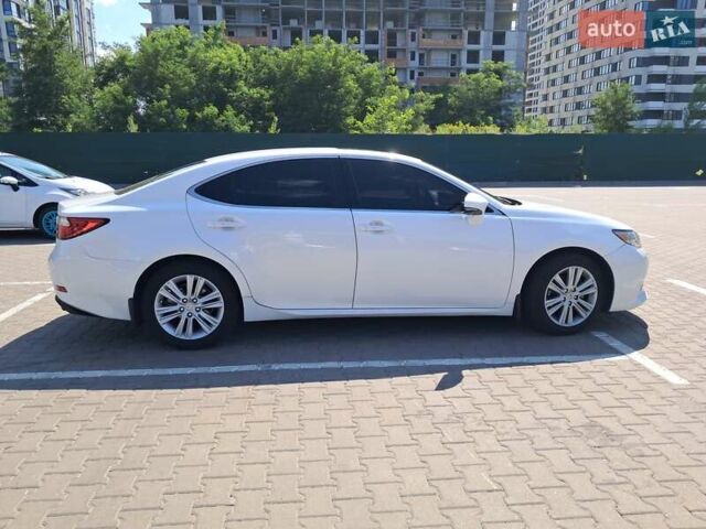 Белый Лексус ЕС, объемом двигателя 2.49 л и пробегом 195 тыс. км за 15500 $, фото 5 на Automoto.ua