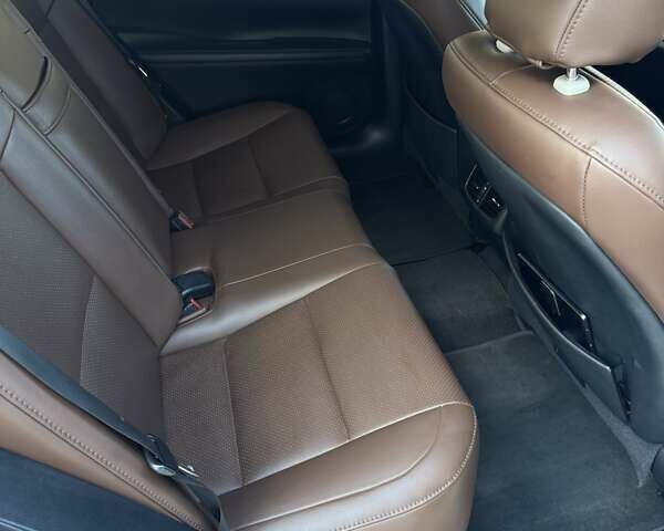 Белый Лексус ЕС, объемом двигателя 2.49 л и пробегом 215 тыс. км за 18750 $, фото 5 на Automoto.ua