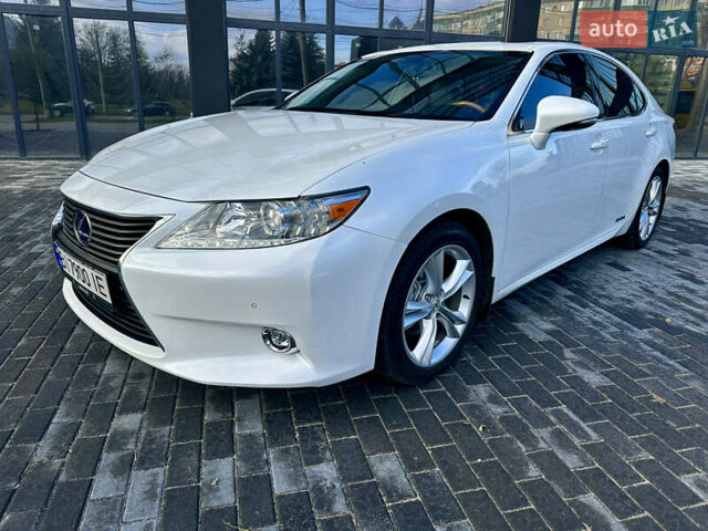 Белый Лексус ЕС, объемом двигателя 2.49 л и пробегом 167 тыс. км за 17500 $, фото 4 на Automoto.ua
