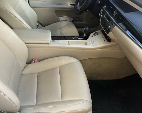 Белый Лексус ЕС, объемом двигателя 2.49 л и пробегом 204 тыс. км за 20000 $, фото 11 на Automoto.ua