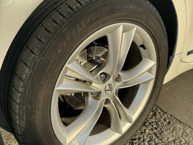 Белый Лексус ЕС, объемом двигателя 2.5 л и пробегом 172 тыс. км за 17800 $, фото 7 на Automoto.ua