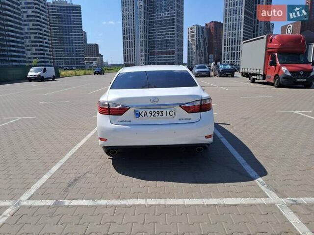 Белый Лексус ЕС, объемом двигателя 2.49 л и пробегом 195 тыс. км за 15500 $, фото 1 на Automoto.ua