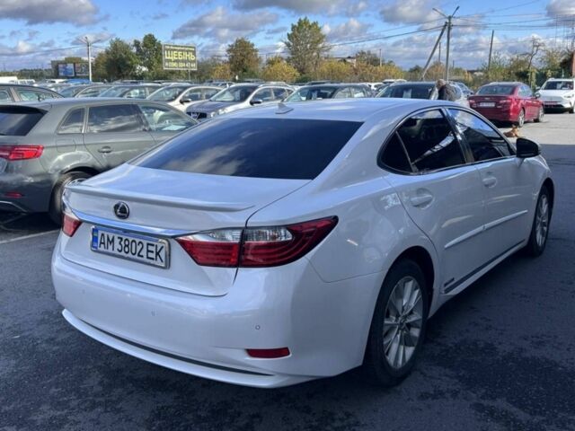Белый Лексус ЕС, объемом двигателя 2.5 л и пробегом 183 тыс. км за 14999 $, фото 3 на Automoto.ua