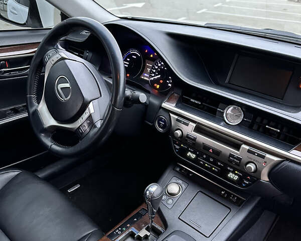 Білий Лексус ЕС, об'ємом двигуна 2.49 л та пробігом 228 тис. км за 17300 $, фото 37 на Automoto.ua